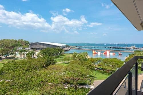 Three Bedroom Apartment with Beach View