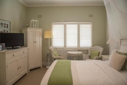 Queen Room with Garden View