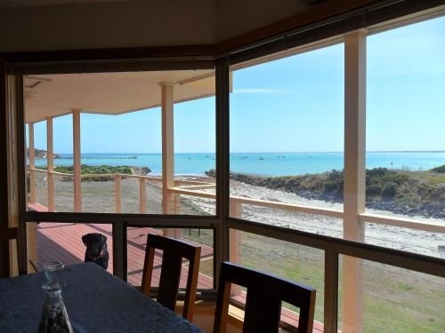 Costa Plenti Southend BnB4
