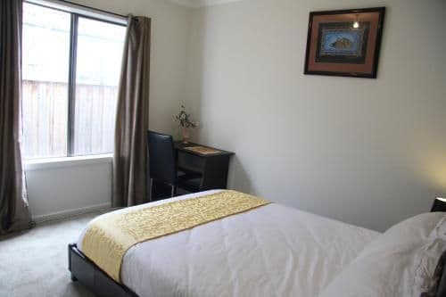 Standard Queen Room with Shared Bathroom