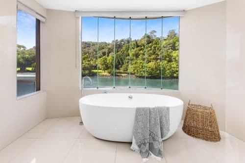 Five-Bedroom Holiday Home