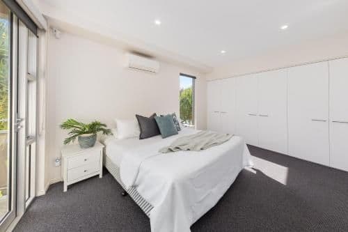 Five-Bedroom Holiday Home