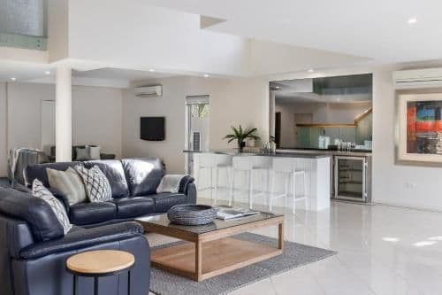 Five-Bedroom Holiday Home