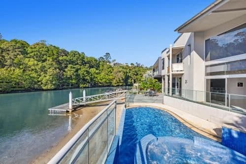Five-Bedroom Holiday Home