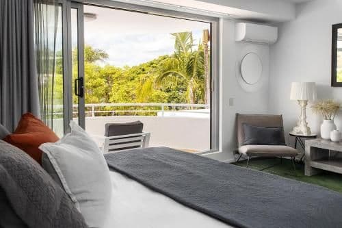 Three-Bedroom Apartment - Beach Front
