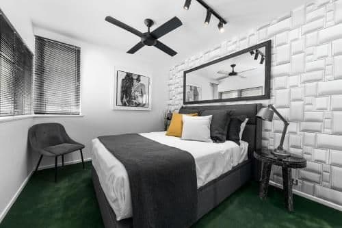 Three-Bedroom Apartment - Beach Front