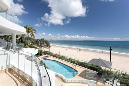Three-Bedroom Apartment - Beach Front