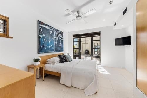 Four-Bedroom Apartment #3