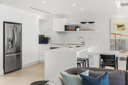 Four-Bedroom Apartment #3