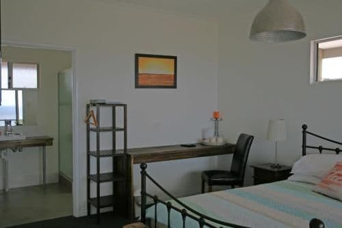 Queen Room - Short Beach