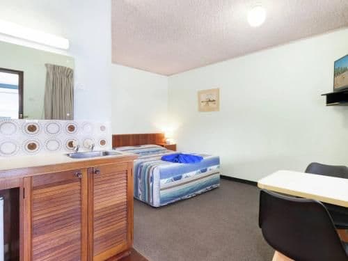 Standard Queen Room