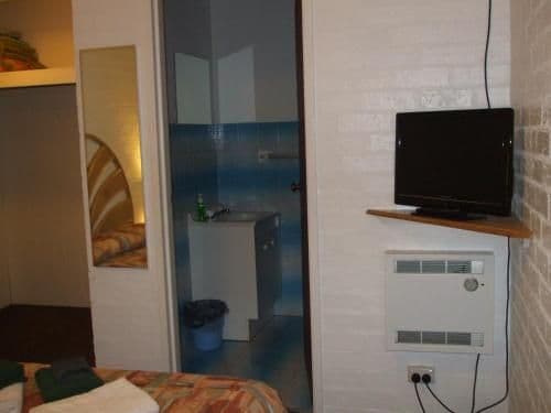 Quadruple Room with Private Bathroom