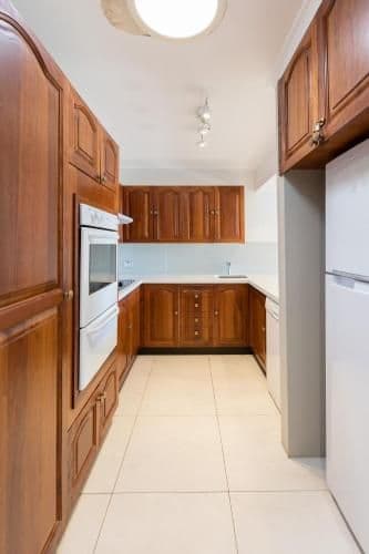 Premier One-Bedroom Apartment