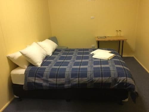 Budget Twin Room with Shared Bathroom