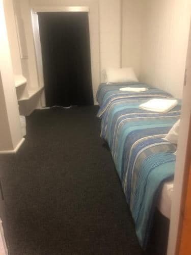 Budget Twin Room with Shared Bathroom
