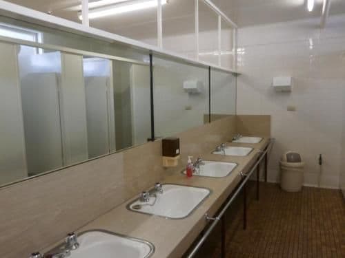Lodge Room 4 Share with Shared Bathroom