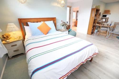 Cottage with Spa Bath - Coastal Spa