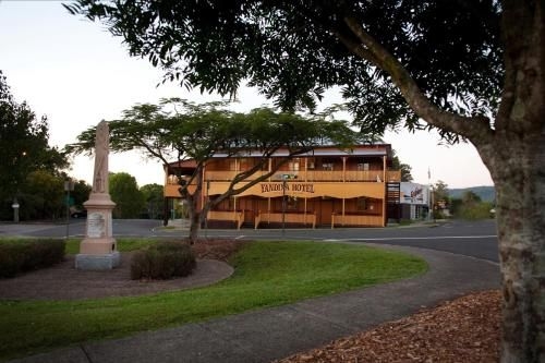 Yandina Hotel3