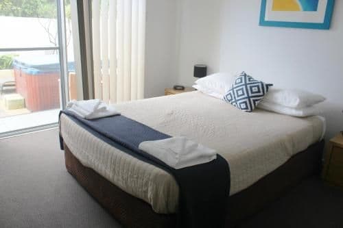 Queen Room with Hot Tub