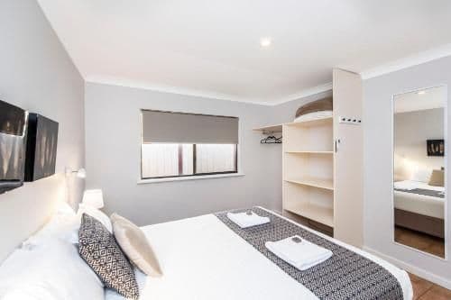 Deluxe Family Chalet (Sleeps 8)