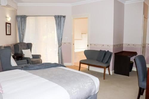 Superior Queen Room with Spa Bath and Patio