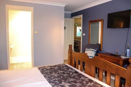 Deluxe Queen Room