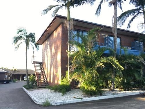 Centenary Motor Inn1