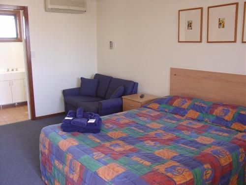 Palm Valley Motel4