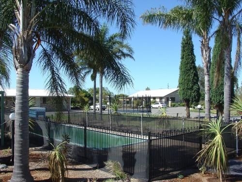 Palm Valley Motel0
