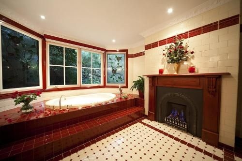 Mountain Whispers Leura Rose0