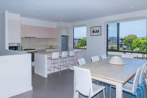 1 Sunset Place 1 Sunset Place