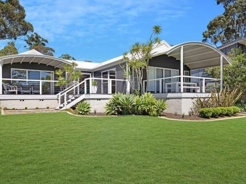 Akarana Beach House :: Jervis Bay Rentals (Akarana Beach House)1