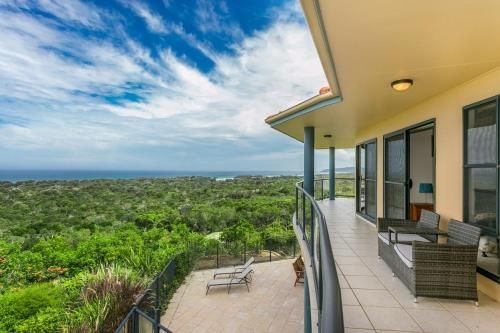 A SWEET ESCAPE - Above Byron3