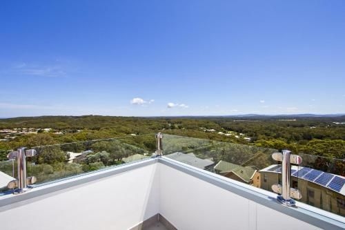 The Lookout - Ultra Modern and Luxurious (The Lookout - Ultra Modern and Luxurious FREE FAMILY ADVENTURE PASS)1