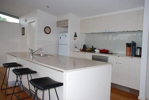 STYLISH HOLIDAY HOME OPPOSITE SURF3