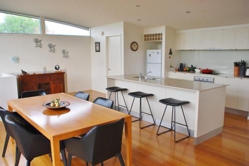 STYLISH HOLIDAY HOME OPPOSITE SURF1