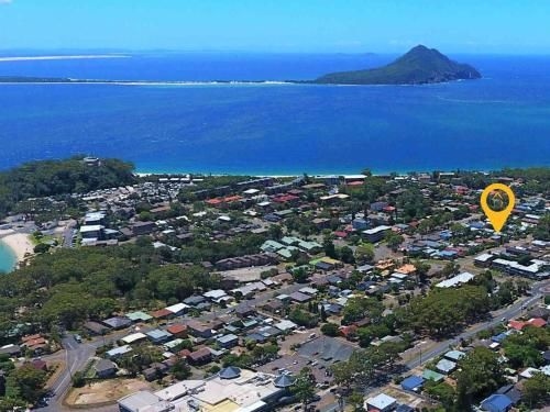 Little Beach Beauty - 38A Achilles Street0