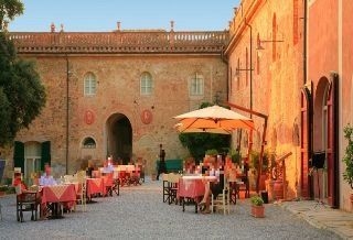 Borgo Di Colleoli Resort4