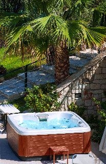 Erietta Luxury Apartments0