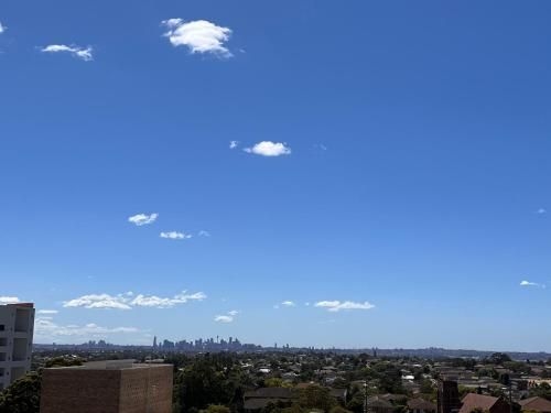 Hurstville New apartment with city view0