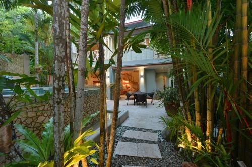 Garden Villa on Murphy2