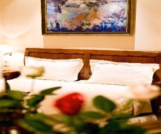 Xennon Inn4