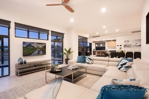 Six-Bedroom Holiday Home