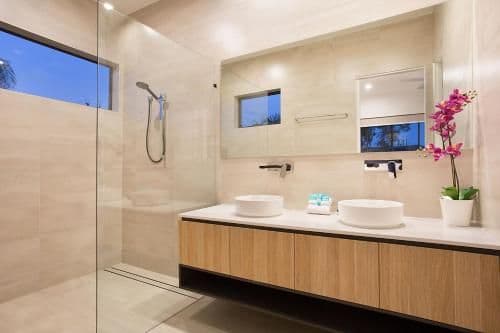 Six-Bedroom Holiday Home
