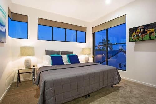 Eight-Bedroom Holiday Home