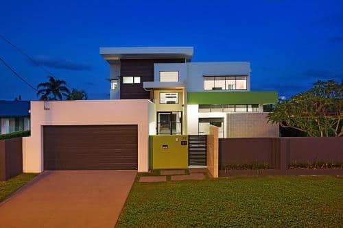 Eight-Bedroom Holiday Home