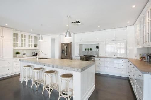 Seven-Bedroom Holiday Home