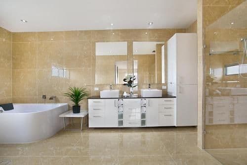 Eight-Bedroom Holiday Home