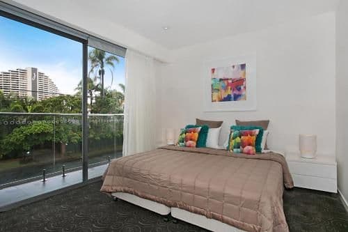 Eight-Bedroom Holiday Home