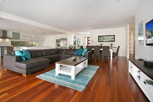 Six-Bedroom Holiday Home